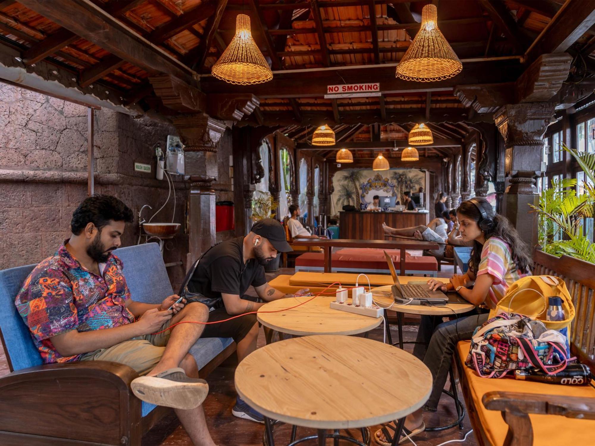 Madpackers Goa Anjuna - Bar Экстерьер фото